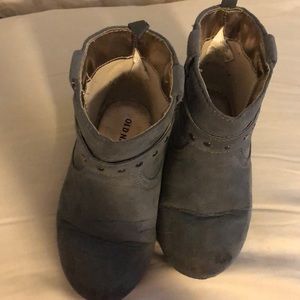 Kids grey ankle boots